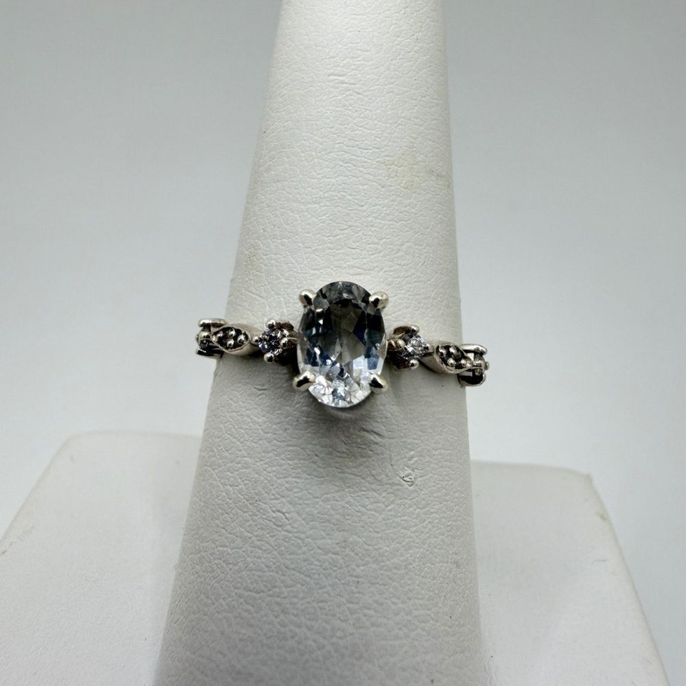 NWOT 5x7mm‎ oval cut, light Aquamarine ring w/ accent cz diamonds in solid 925!